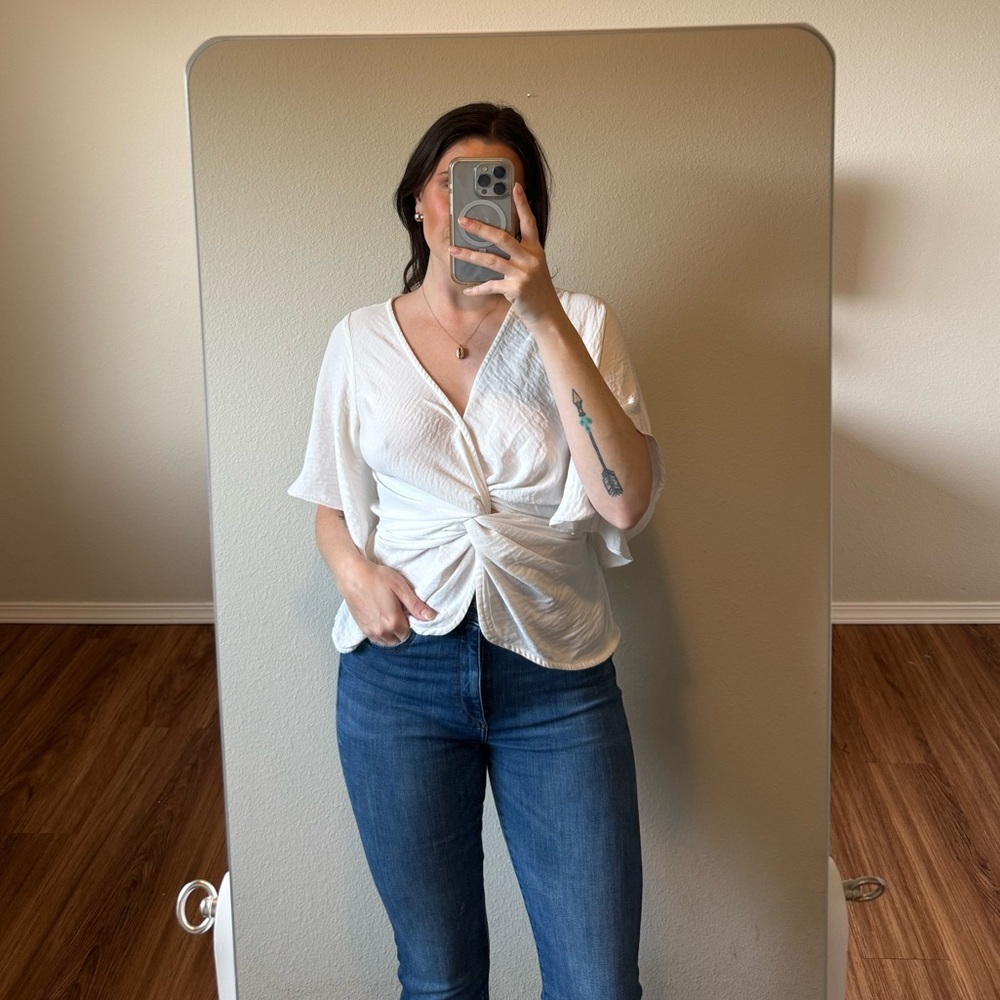 Flawless Anthropologie Twist Blouse